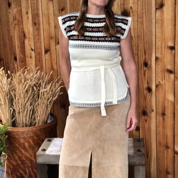 Vintage Sweaters - Vintage 70s Sweater Sleeveless/ Belted/ Boho Vibe